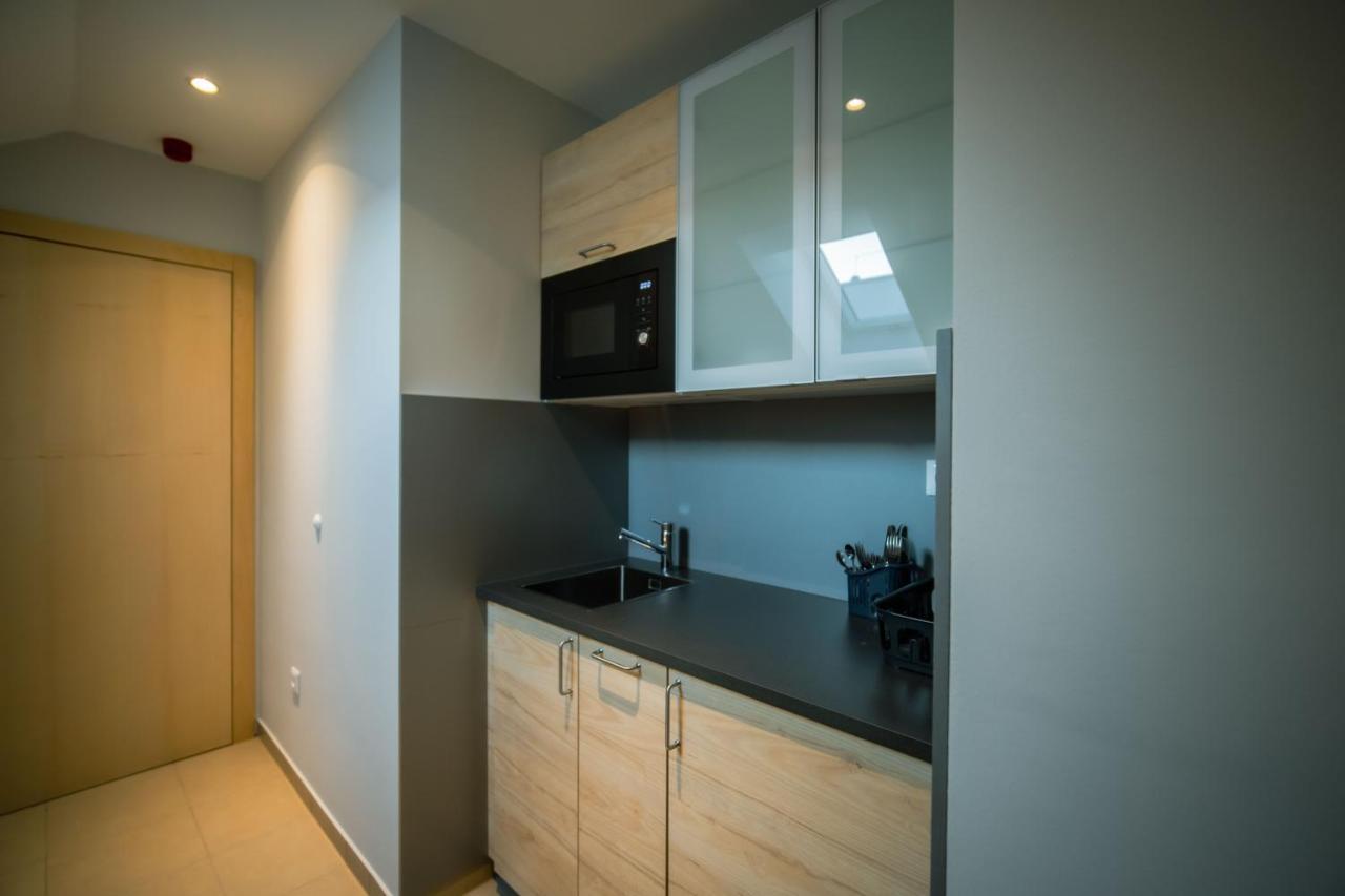 Eleven Business & Sport Hotel Jaszarokszallas Ngoại thất bức ảnh